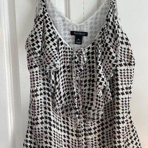 White house/Black Market Tank Medium